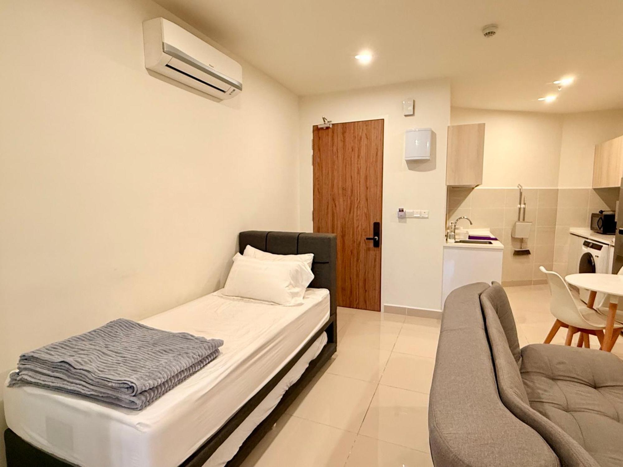 The Shore Executive Suites By Ys Luxury Kota Kinabalu Esterno foto