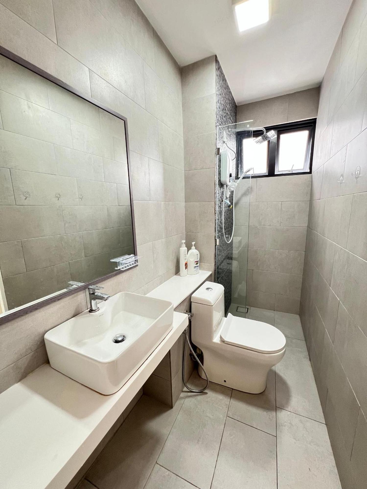 The Shore Executive Suites By Ys Luxury Kota Kinabalu Esterno foto