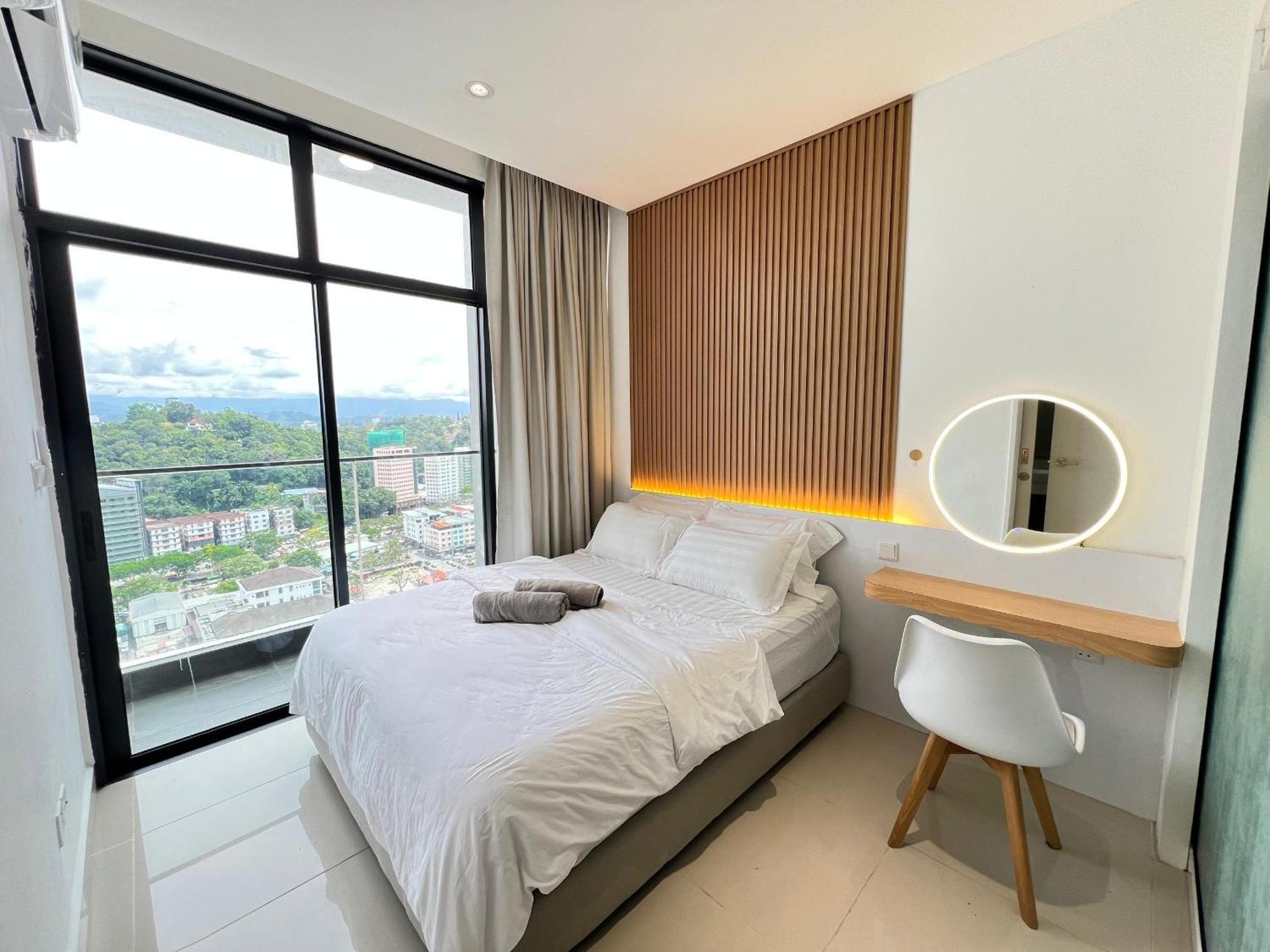 The Shore Executive Suites By Ys Luxury Kota Kinabalu Esterno foto