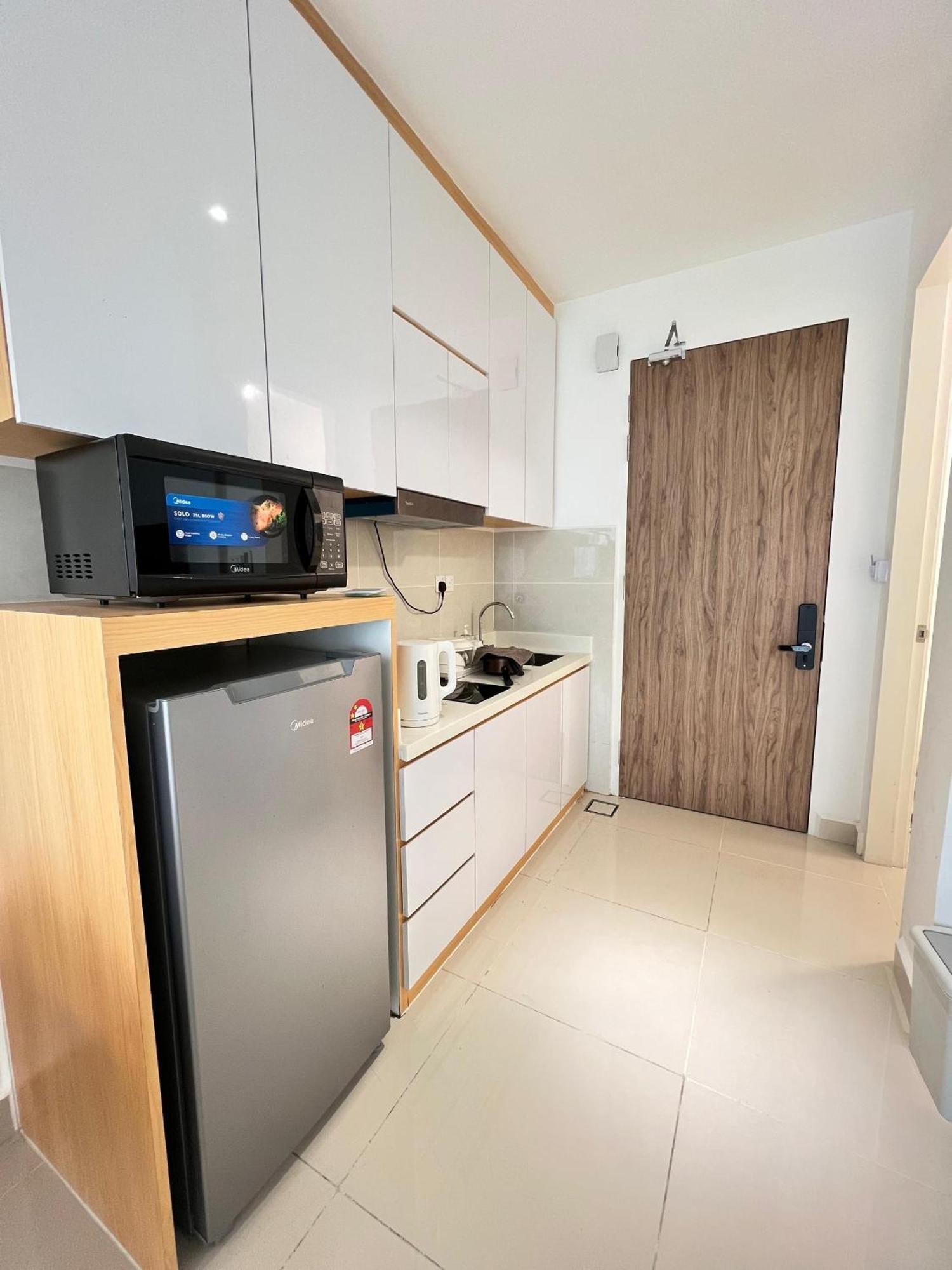 The Shore Executive Suites By Ys Luxury Kota Kinabalu Esterno foto
